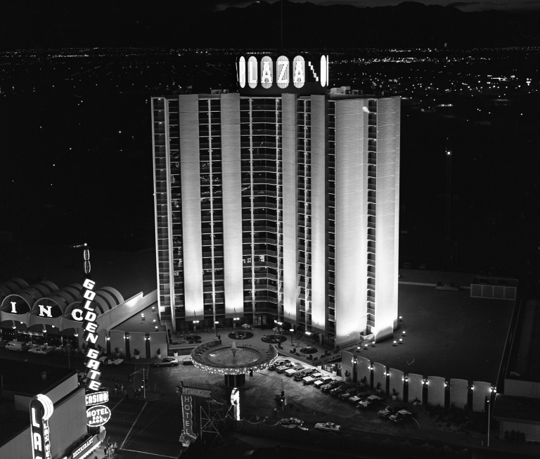 Plaza1972 768x653